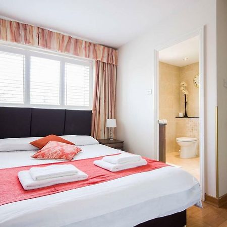 Spacious House, Sleeps 7 People Reading Eksteriør billede