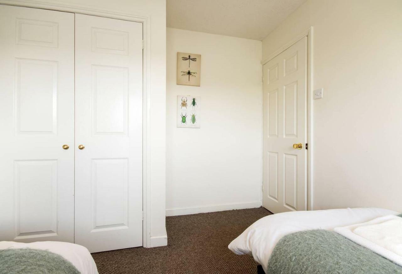 Spacious House, Sleeps 7 People Reading Eksteriør billede