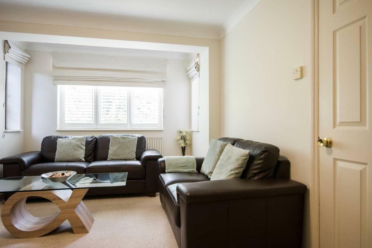 Spacious House, Sleeps 7 People Reading Eksteriør billede