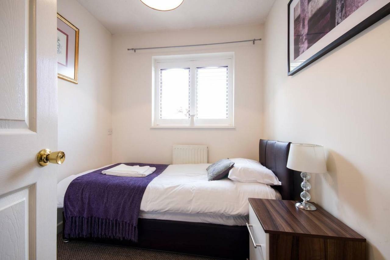 Spacious House, Sleeps 7 People Reading Eksteriør billede